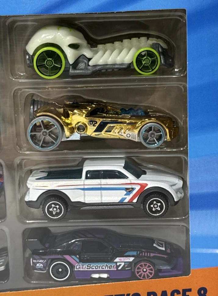 Netflix Hot Wheels Let's Race 8 Limited Collector's Edition Set