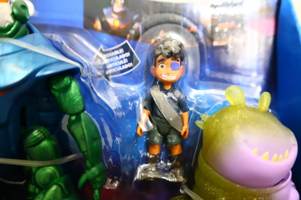 Disney Pixar Elio Exploring The Communiverse Storytellers Figure Pack
