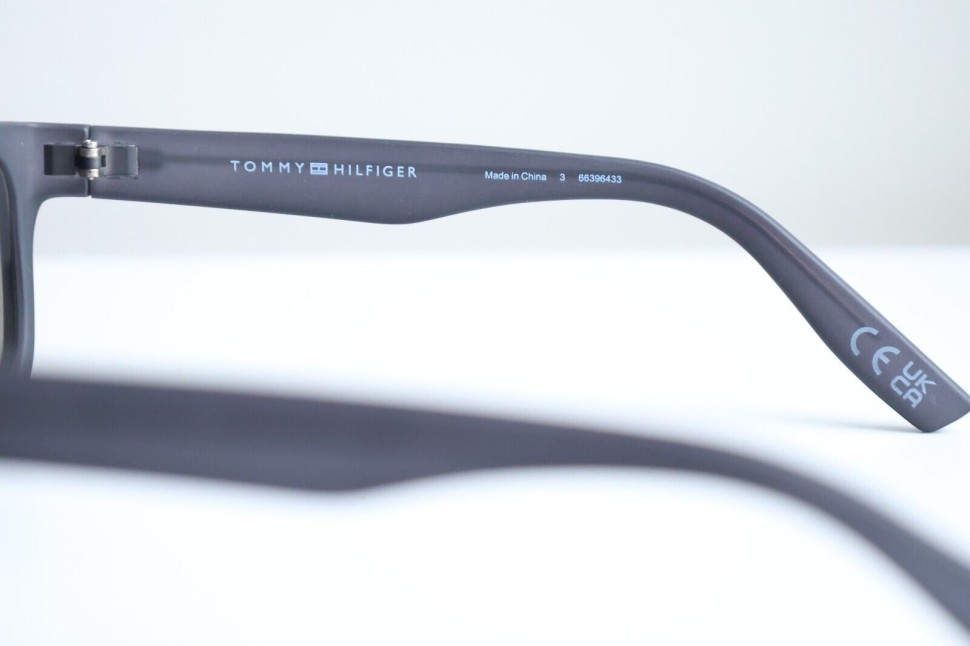 Tommy Hilfiger Saint Rectangular Sunglasses Blue Gray Frame Blue Flash Mirror Lens SAINT MP OM492