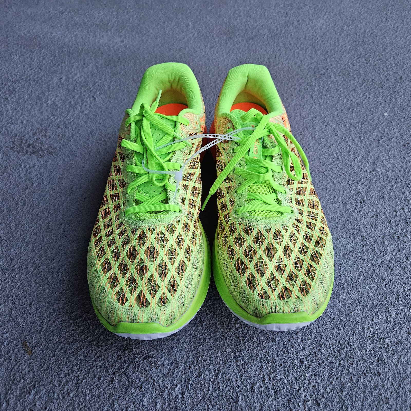 Under Armour Flow Velociti Wind 2 Synthetic Textile Men's Low Top Trainers - Image 6