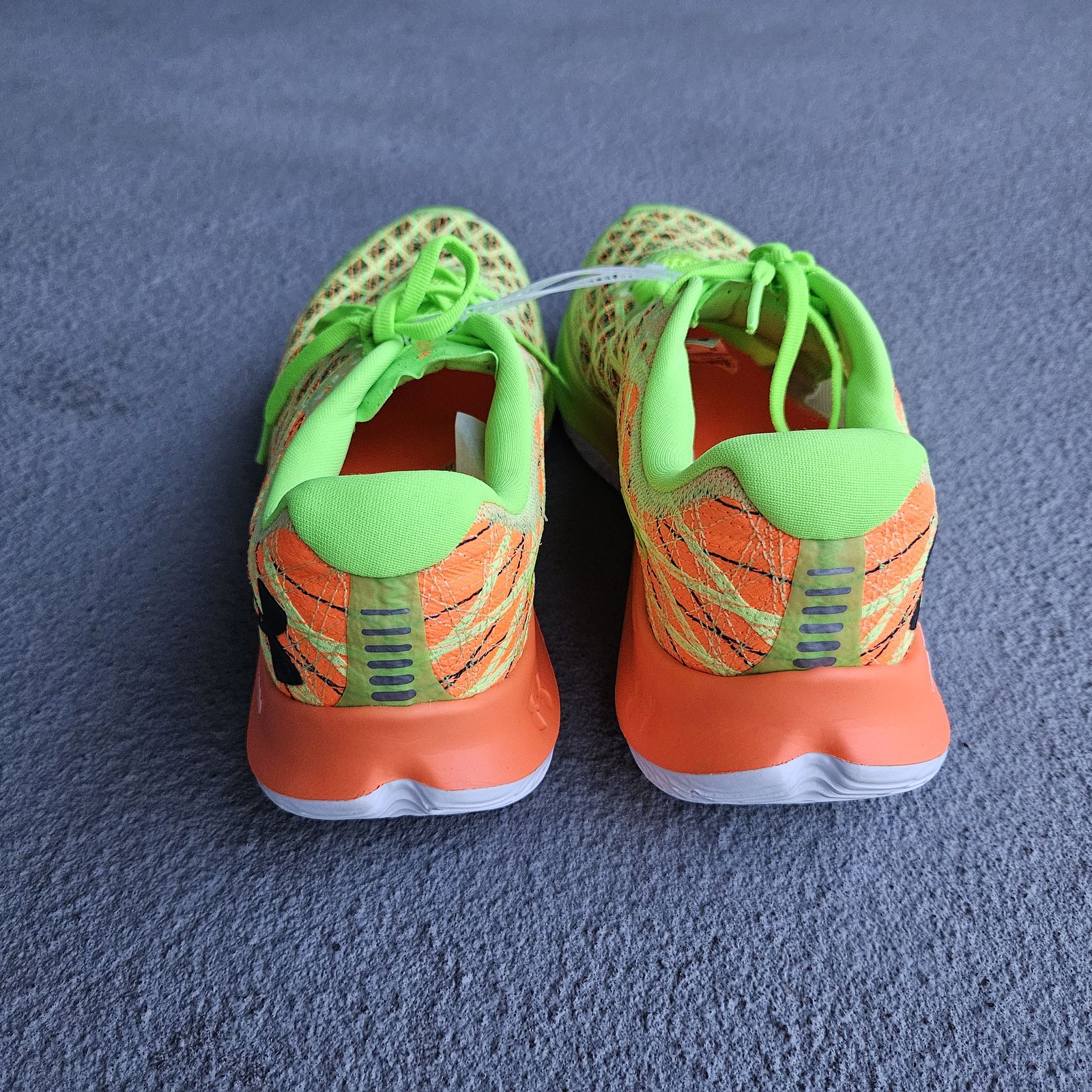 Under Armour Flow Velociti Wind 2 Synthetic Textile Men's Low Top Trainers - Image 7