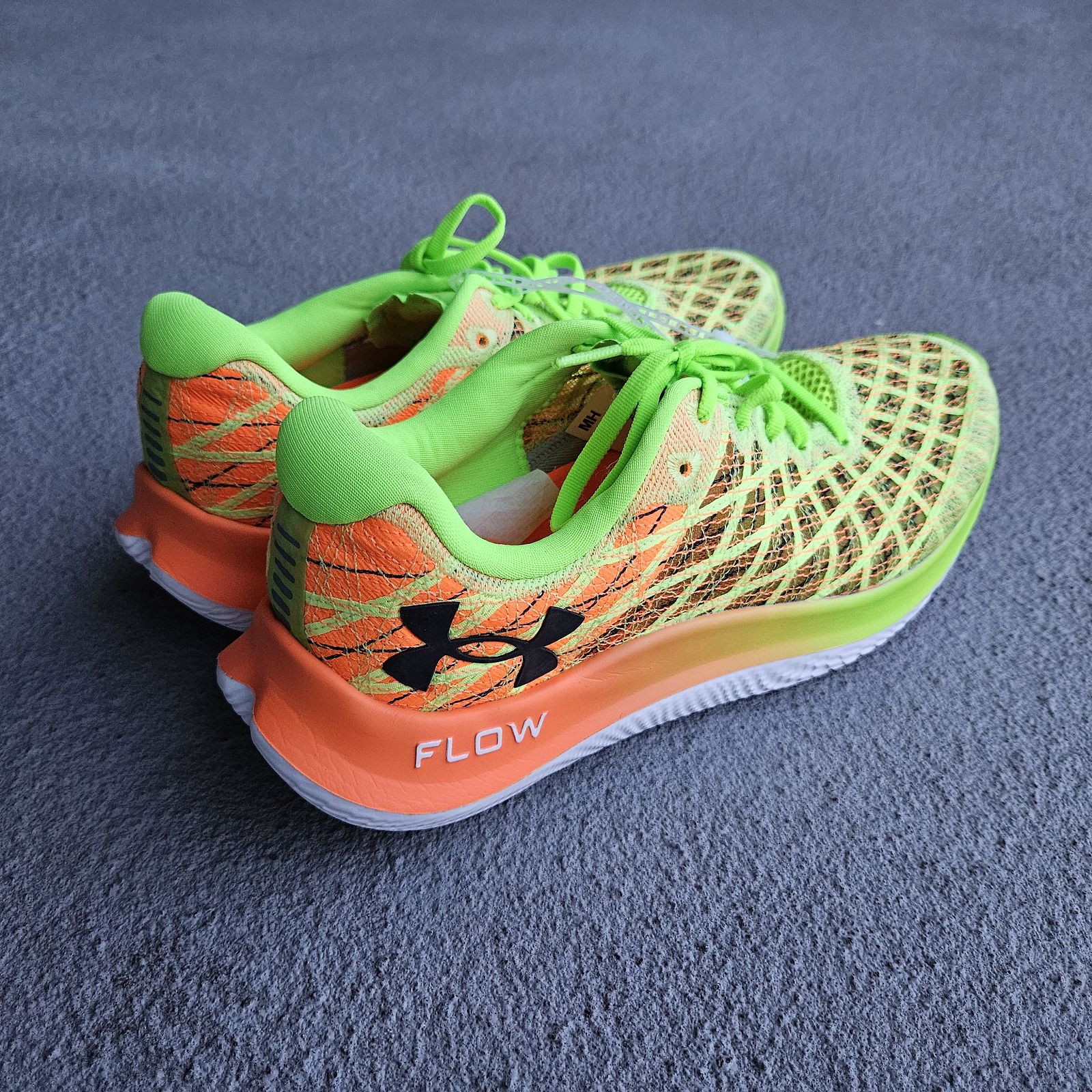 Under Armour Flow Velociti Wind 2 Synthetic Textile Men's Low Top Trainers