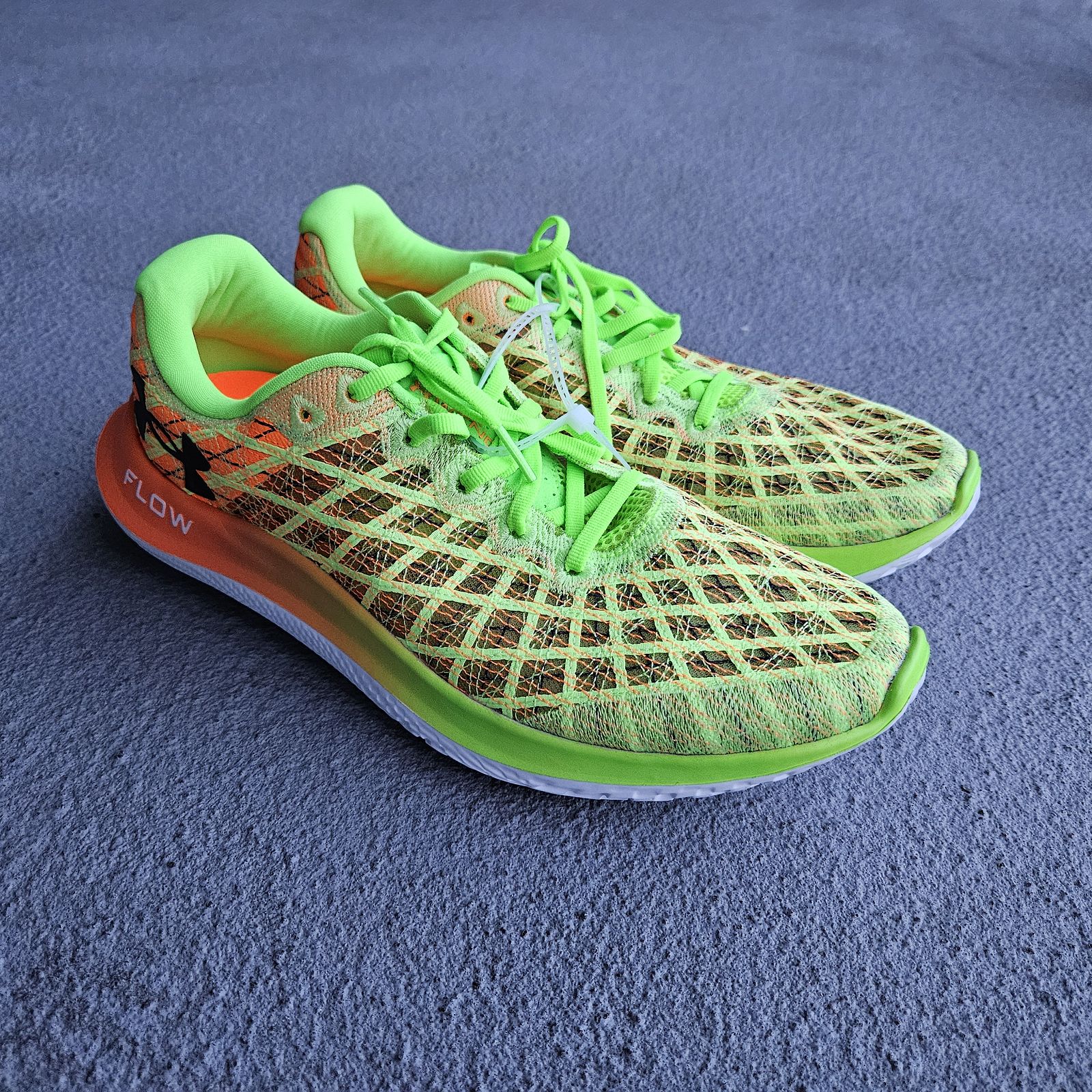 Under Armour Flow Velociti Wind 2 Synthetic Textile Men's Low Top Trainers - Image 3